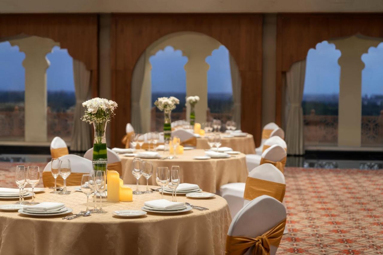 Uday Palace Navsari, A Member Of Radisson Individuals Exteriér fotografie