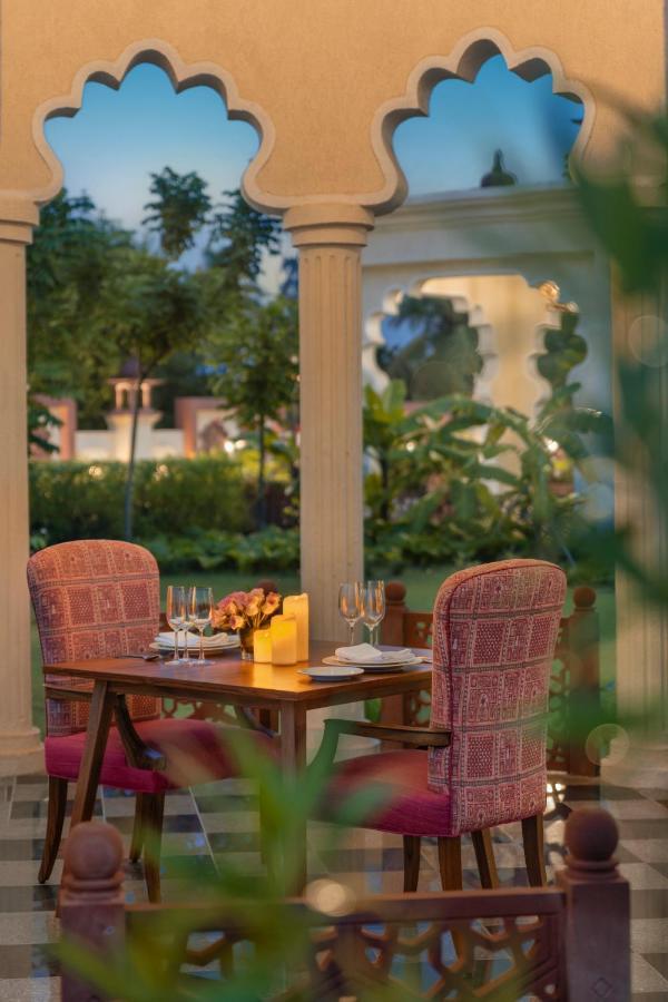 Uday Palace Navsari, A Member Of Radisson Individuals Exteriér fotografie
