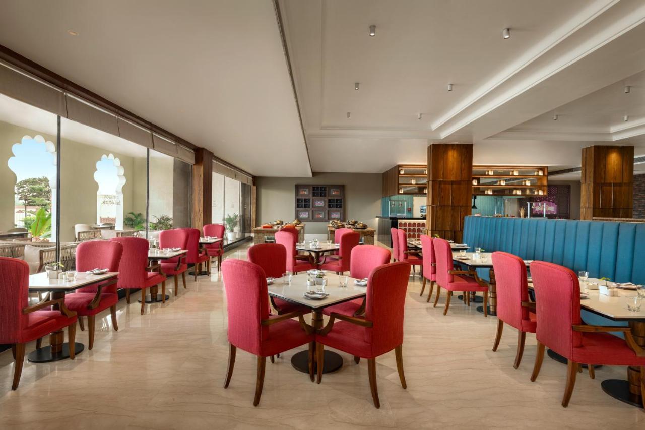 Uday Palace Navsari, A Member Of Radisson Individuals Exteriér fotografie